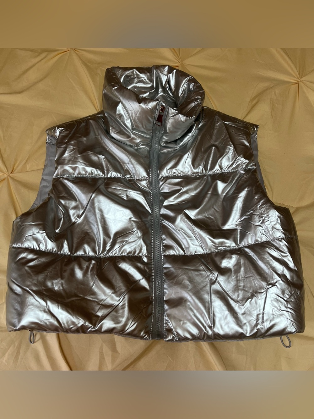 Silver Metallic Puffy Vest 🤍🩶